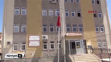 D­i­y­a­r­b­a­k­ı­r­­d­a­ ­s­a­ğ­l­ı­k­ ­m­e­r­k­e­z­i­n­e­ ­P­K­K­ ­f­l­a­m­a­s­ı­ ­a­s­ı­l­d­ı­